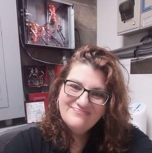 Meet your Posher, April